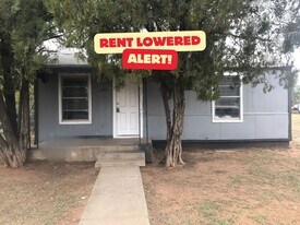 1707 E 27th St in Lubbock, TX - Building Photo