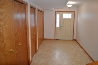 479 Sparrow Way in Wadsworth, OH - Building Photo - Building Photo