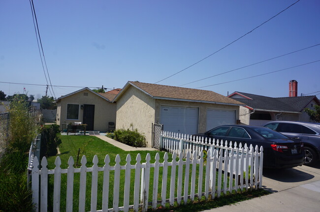 4526 W 167th St in Lawndale, CA - Building Photo - Building Photo