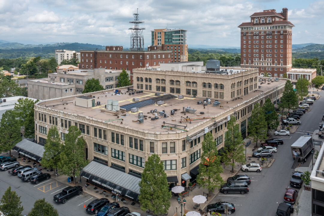 Residences at Grove Arcade in Asheville, NC - Foto de edificio