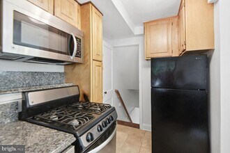 915 Jefferson St in Alexandria, VA - Building Photo - Building Photo