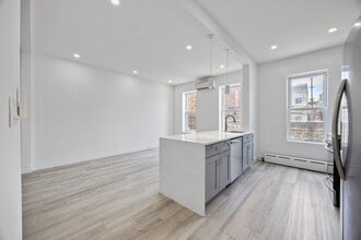 71-52 68th St in Queens, NY - Building Photo - Building Photo