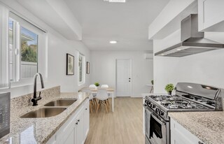 1646 J St in San Diego, CA - Building Photo