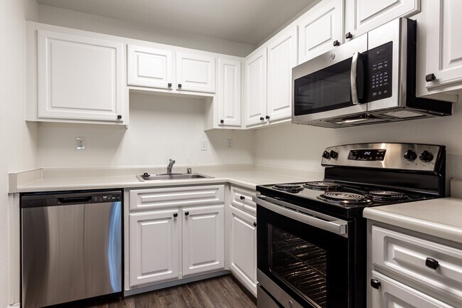 Quail Hill Apartments