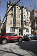 428-438 W Belden Ave in Chicago, IL - Building Photo - Building Photo