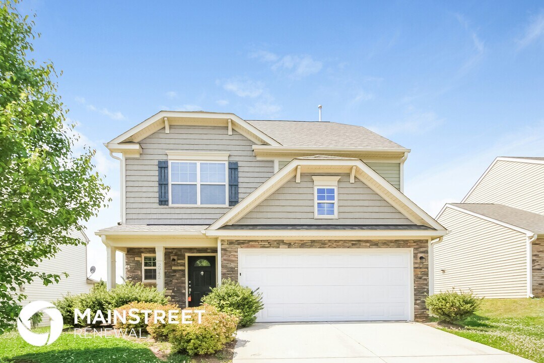 2942 Mirasol Ct in Walkertown, NC - Building Photo