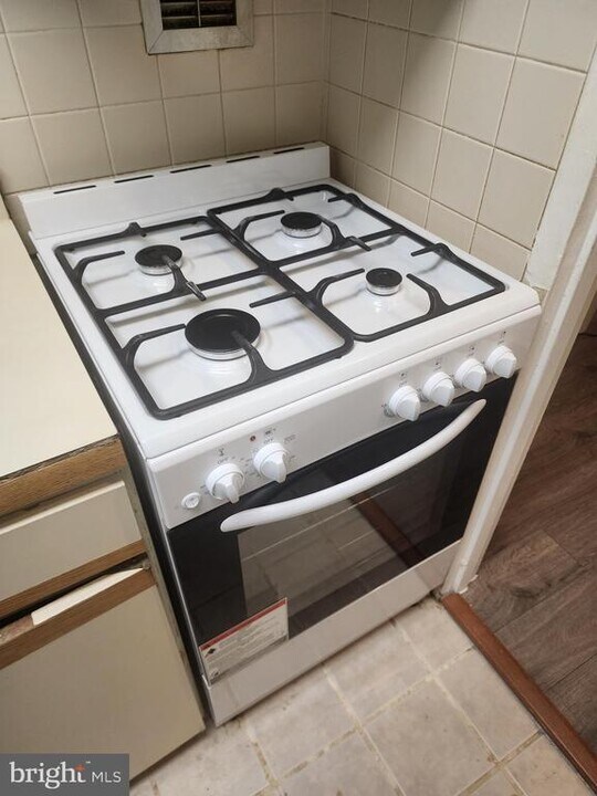 1021 Arlington Blvd in Arlington, VA - Building Photo