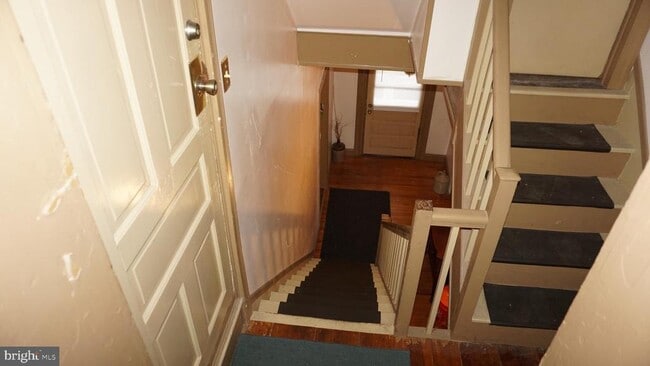 property at 276 E Main St