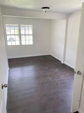 303 Harlem St in Sweeny, TX - Building Photo - Building Photo