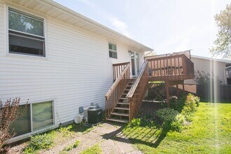 4708 8th St NW in Rochester, MN - Building Photo - Building Photo