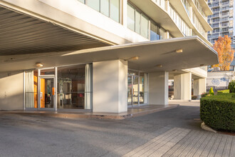 Ocean Towers in Vancouver, BC - Building Photo - Building Photo