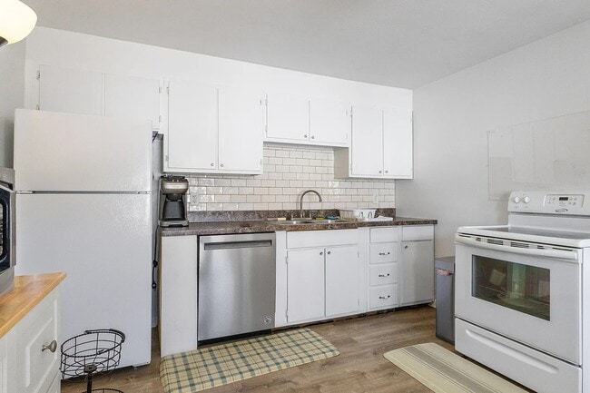 17 Diana St in Plains, PA - Foto de edificio - Building Photo