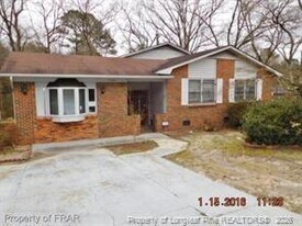 5300 Foxfire Rd in Fayetteville, NC - Building Photo