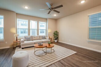 18519 Centro Row in Shenandoah, TX - Building Photo - Building Photo