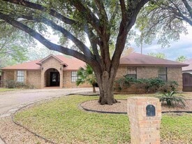 1504 Nelson Ct in Laredo, TX - Building Photo