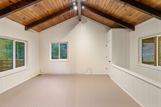 753 Oakmont Ln in Lake Arrowhead, CA - Building Photo - Building Photo