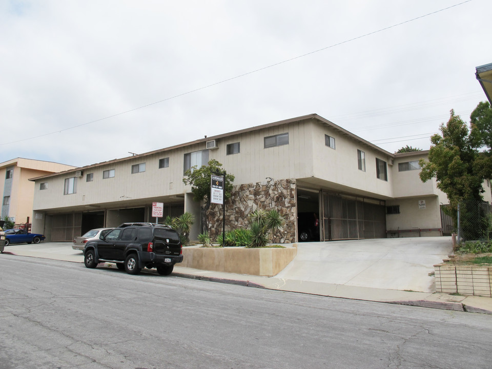 1521 College View Dr in Monterey Park, CA - Building Photo