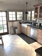 316 W Victoria St in Santa Barbara, CA - Foto de edificio - Building Photo