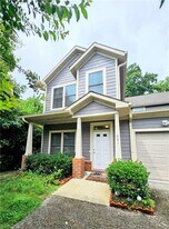 200 Seasons Cir in Suffolk, VA - Building Photo
