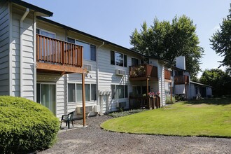 Applegate Apartments in Portland, OR - Foto de edificio - Building Photo