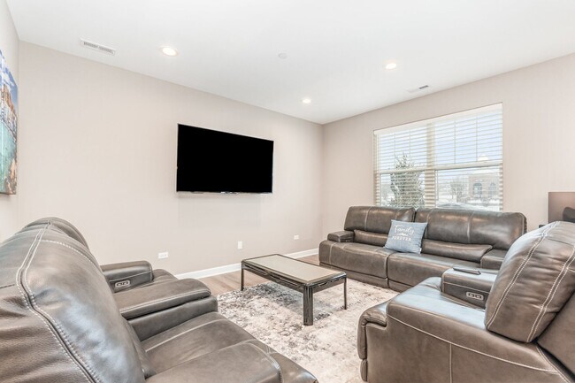 253 Masters Dr in Addison, IL - Building Photo - Building Photo