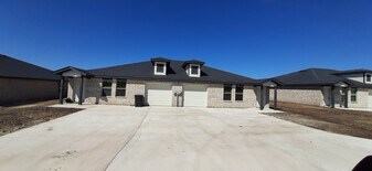 109 Lollipop in Weatherford, TX - Building Photo