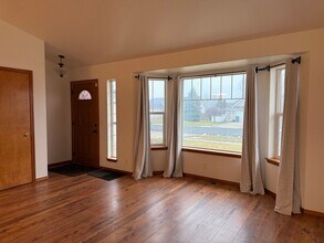 8104 N Ainsworth Dr in Hayden, ID - Building Photo - Building Photo