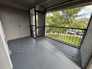 4882 S Semoran Blvd in Orlando, FL - Building Photo - Building Photo