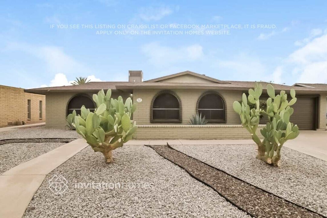4454 N 105th Ave in Phoenix, AZ - Building Photo