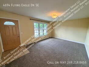 4694 Flying Eagle Dr SE in Grand Rapids, MI - Building Photo - Building Photo