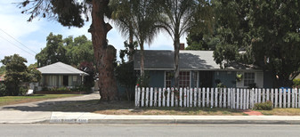 5321 Buffington Rd in El Monte, CA - Foto de edificio - Building Photo