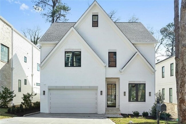 property at 2985 Lookout Pl NE