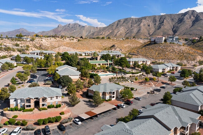 Acacia Park in El Paso, TX - Foto de edificio - Building Photo