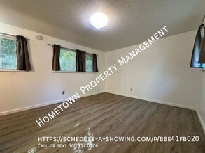 612 S Bay Rd NE in Olympia, WA - Building Photo - Building Photo