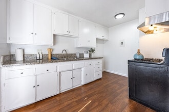 Palm Gate Apartments in South Gate, CA - Foto de edificio - Interior Photo
