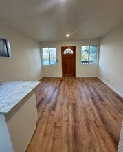 1342 Mimosa Ct in Escondido, CA - Foto de edificio - Building Photo