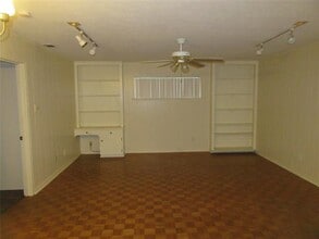 6639 Del Norte Ln in Dallas, TX - Building Photo - Building Photo