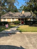 3815 Oak Gardens Dr in Humble, TX - Building Photo