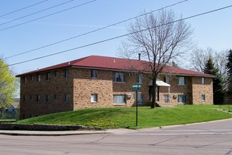 1409 Shakopee Ave E in Shakopee, MN - Building Photo - Building Photo