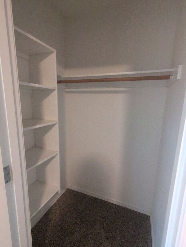 917 W Ellendale Ave in Dallas, OR - Building Photo - Building Photo