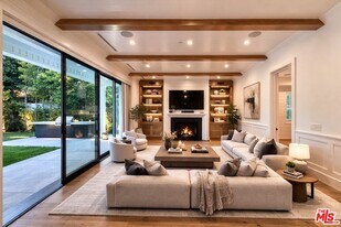 9607 Kirkside Rd in Los Angeles, CA - Building Photo