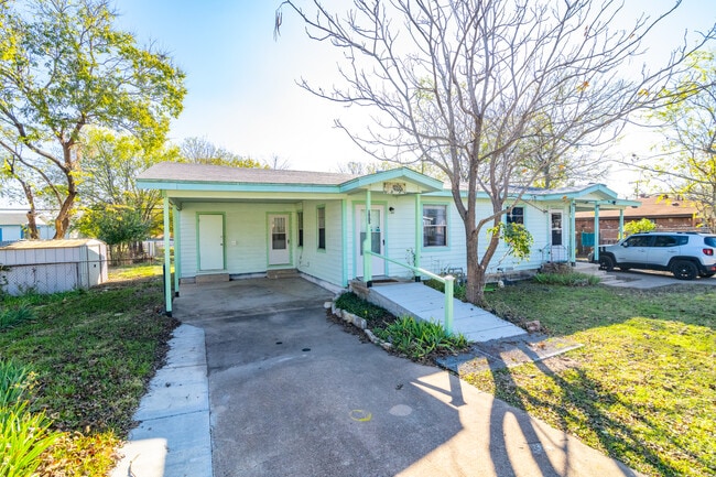 property at 1007 S 3rd St