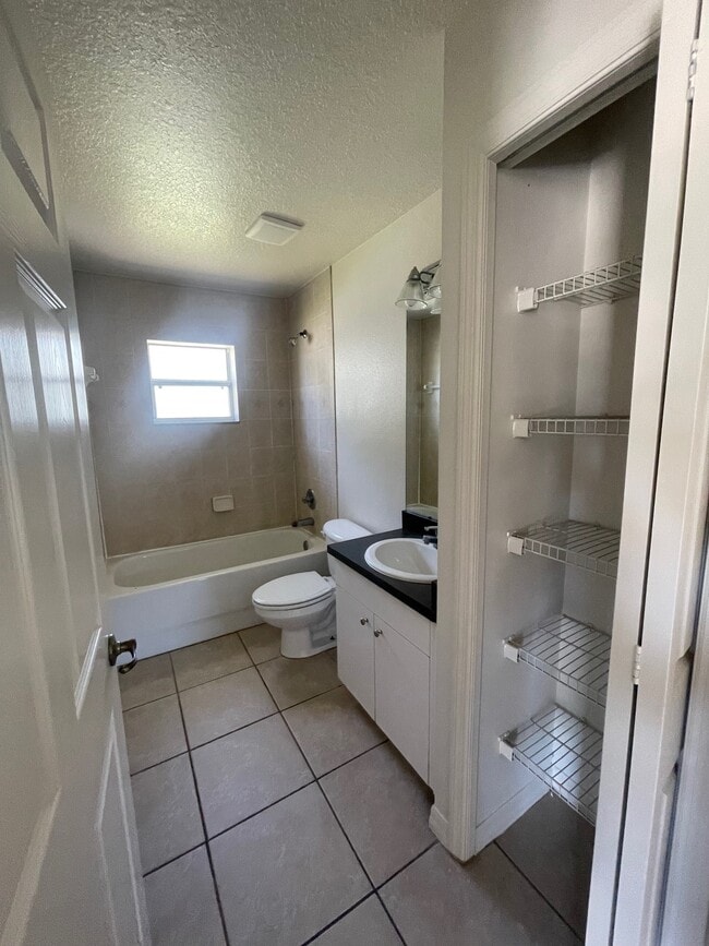 5854 8th St, Unit 5854