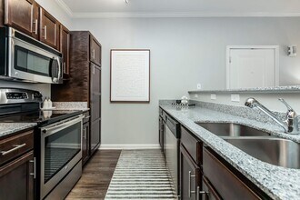 Monarch Apartments in Chattanooga, TN - Building Photo - Building Photo