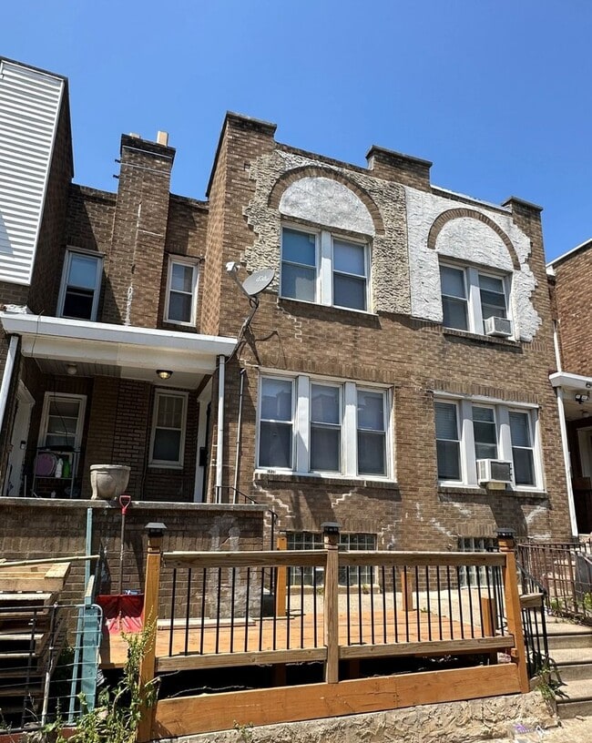 property at 5940 N Lawrence St