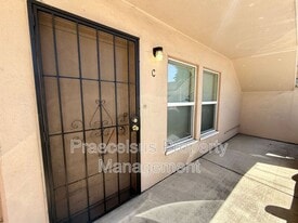 270 Whitney St in Chula Vista, CA - Building Photo