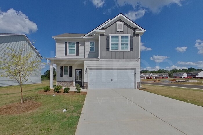 300 Silver Maple Ln in Warner Robins, GA - Building Photo