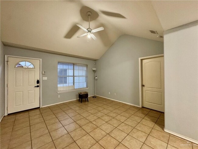 28 S Dahlia St in Pharr, TX - Building Photo - Building Photo