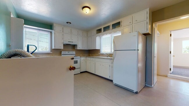 404 Prospect Ave NE in Albuquerque, NM - Building Photo - Building Photo