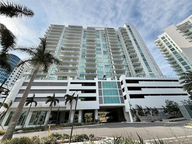301 Quay Cmn, Unit 1004 in Sarasota, FL - Foto de edificio - Building Photo